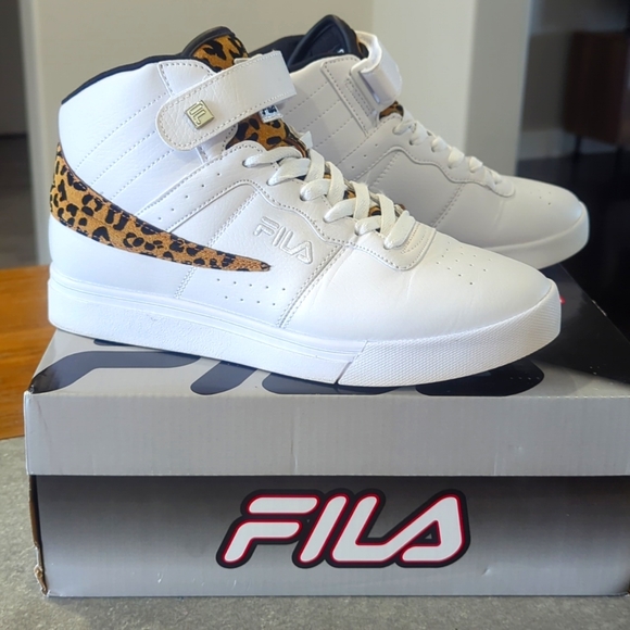 Fila 13 - Picture 1 of 8